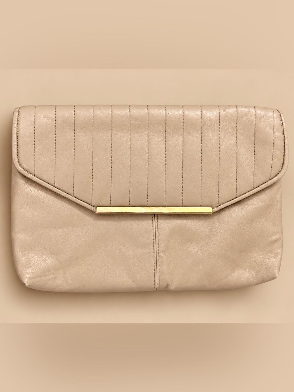 Source Unknown Beige Quilted Clutch with Gold Bar